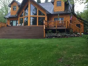 Gorgeous Big Sandy Year Round Lake Home