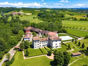 Villa Raggi
