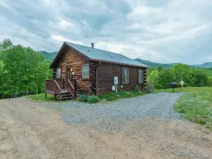 Engadine Inn and Cabins