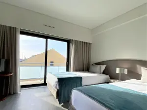 Apulia Praia Hotel