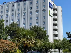Campanile le Blanc Mesnil