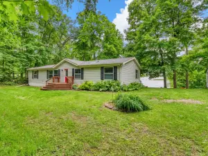 Cabin on Pearl Lake minutes from DL