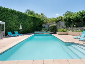 Luxurious Villa, Close to Chateau de Puisserguier, Plan des Cathares. 3 Bedrooms. 6 Persons
