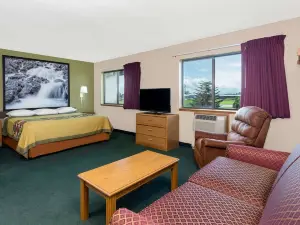 Super 8 by Wyndham Antigo