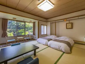 Shimobe Hotel