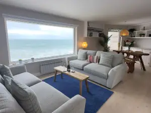Aggie Beach Apartment