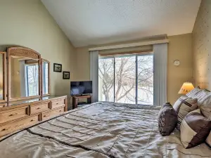 Bellaire Townhome on Summit Mtn with 2 Balconies!
