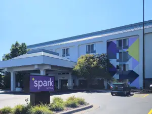 Spark by Hilton Green Bay