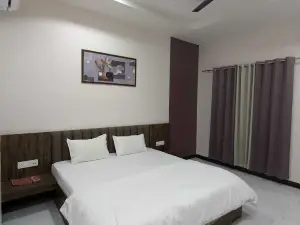 Hotel Dhruvnanda Palace Khategaon