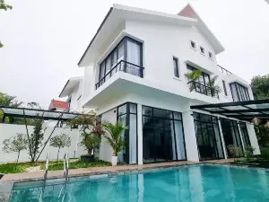 Biệt thự 250 m² 4 phòng ngủ, 4 phòng tắm riêng ở Bãi Man