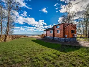 Tiny Log Cabin on Lake Michigan Shore_Full Week Rental