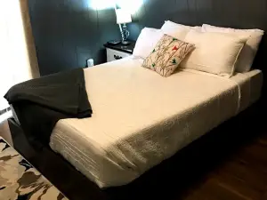 Cabin 1- Overlooks Yarborough Landing and Millwood Lake