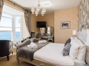Gwesty'r Marine Hotel & Spa