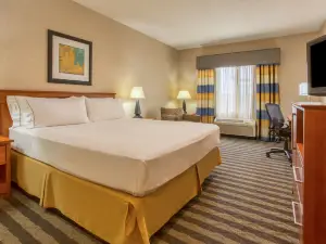 Holiday Inn Express & Suites Manteca City Center