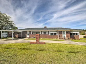 Charming Aiken Vacation Rental 2 Mi to Dtwn!