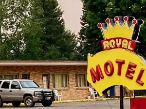 Royal Motel