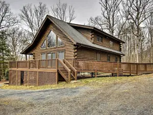 Cozy Winter Retreat Great Location and Pet Friendly
