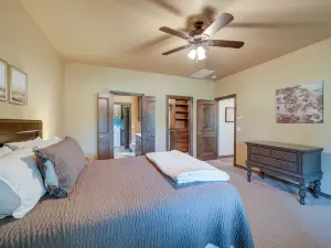 Cozy Checotah Retreat w/ Deck Near Eufaula Lake