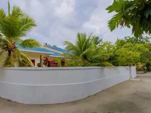 Maclura Residence