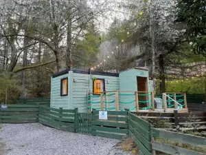The Cabin, Stronua. A Beautiful 1 Bedroom Cabin.