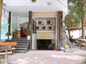 Lê Yên Hotel - 24 Đ. Cầu Bươu - by Bay Luxury