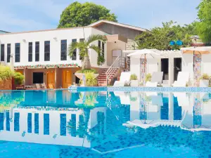 Private Homestay with Swimming Pool 20-50pax