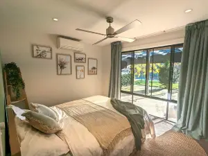 Picturesque, secluded, contemporary, self-contained, complimentary doggy daycare