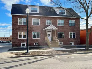2 Bedroom Apartment - Downtown