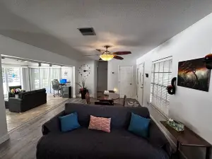 Ft. Myers-Labelle-Okeechobee Clewiston WiFi  Pool Vacation Home.