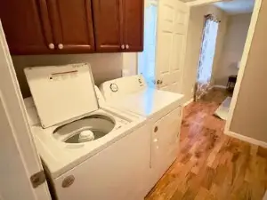 Peaceful Townhouse Near Lake