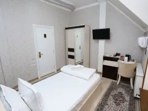 Saroy Palace Hotel