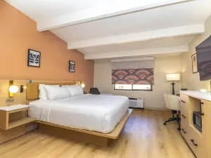 Ramada by Wyndham Davenport Orlando South