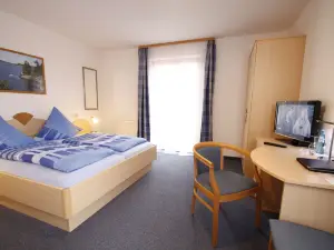 โรงแรมคาเฟ่ ฮันฟ์สติงเกิล