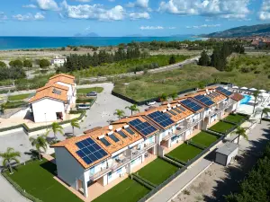 Icaro Apartments with a Beautiful Pool