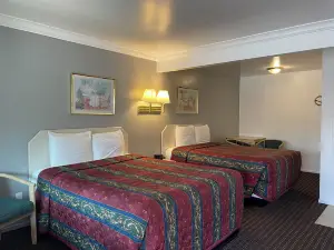 Lark Motel Willits