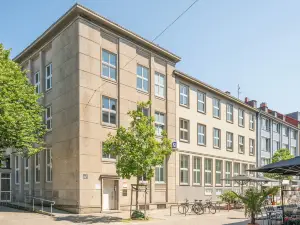Bright Hildesheim Angoulemeplatz