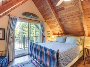 Cozy Acadia Area Cabin, Walk to Beach and Lighthouse