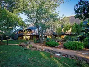 Kubu Safari Lodge