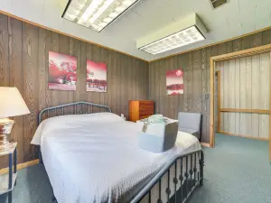 Outdoor Retreat in Atlanta Near Lakes & Trails!