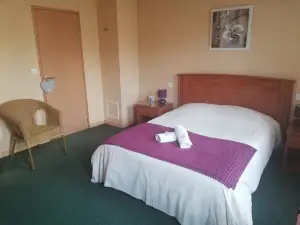 Logis Hôtel Restaurant Spa le Tosny