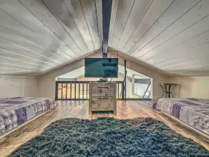 ที่หนีเที่ยว Cold Springs: มีแอร์, อ่างน้ำร้อน, เครื่องกำเนิดไฟฟ้า, ไวไฟ