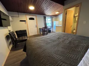The Pioneer Motel