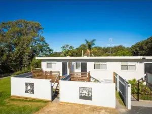 Top of the Lake Holiday Units