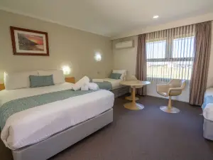 Hospitality Carnarvon, SureStay Collection by Best Western