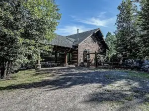 Beautiful Northwoods Getaway