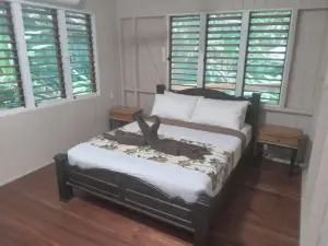 熱帶雨林生態小屋飯店