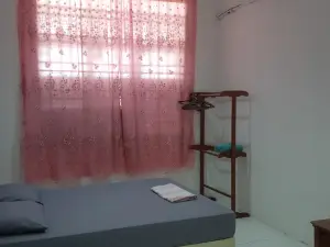 Homestay Idaman 2 Bukit Kayu Hitam with 3 Bedroom