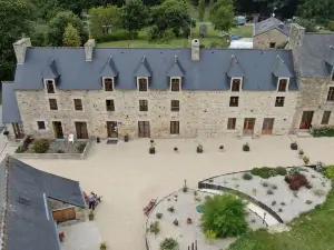 Country house with terrace and garden 15 minutes from the beach