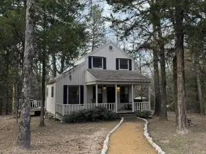 Fox Creek - Secluded Cabin with Hot Tub - New Owner!