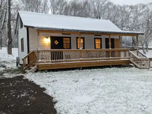 Lake View Tiny Homes - Pontoon and/or Slip Available